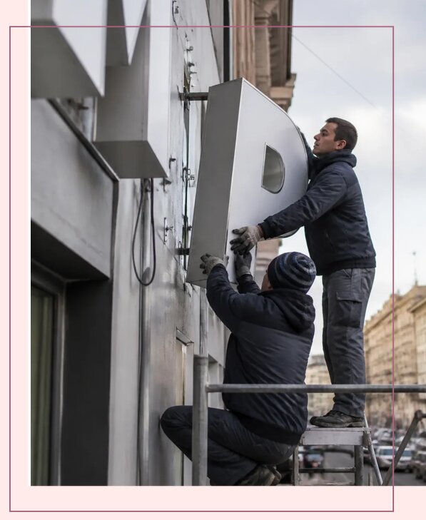 Изготовление и монтаж больших объемных букв в Ирбите